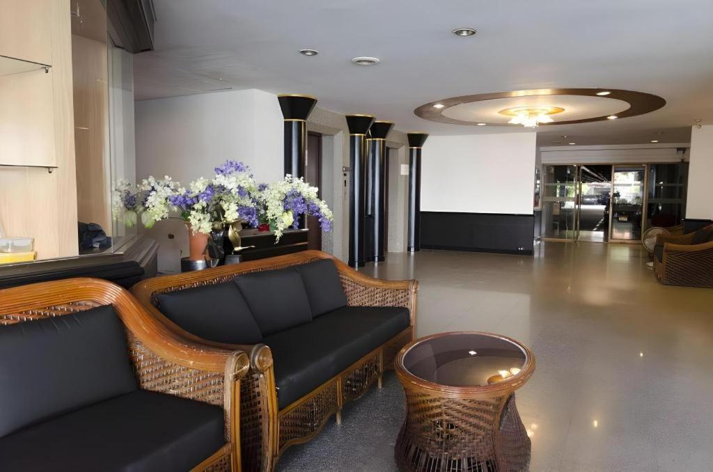 Town In Town Gardent Resort Bangkok Eksteriør bilde