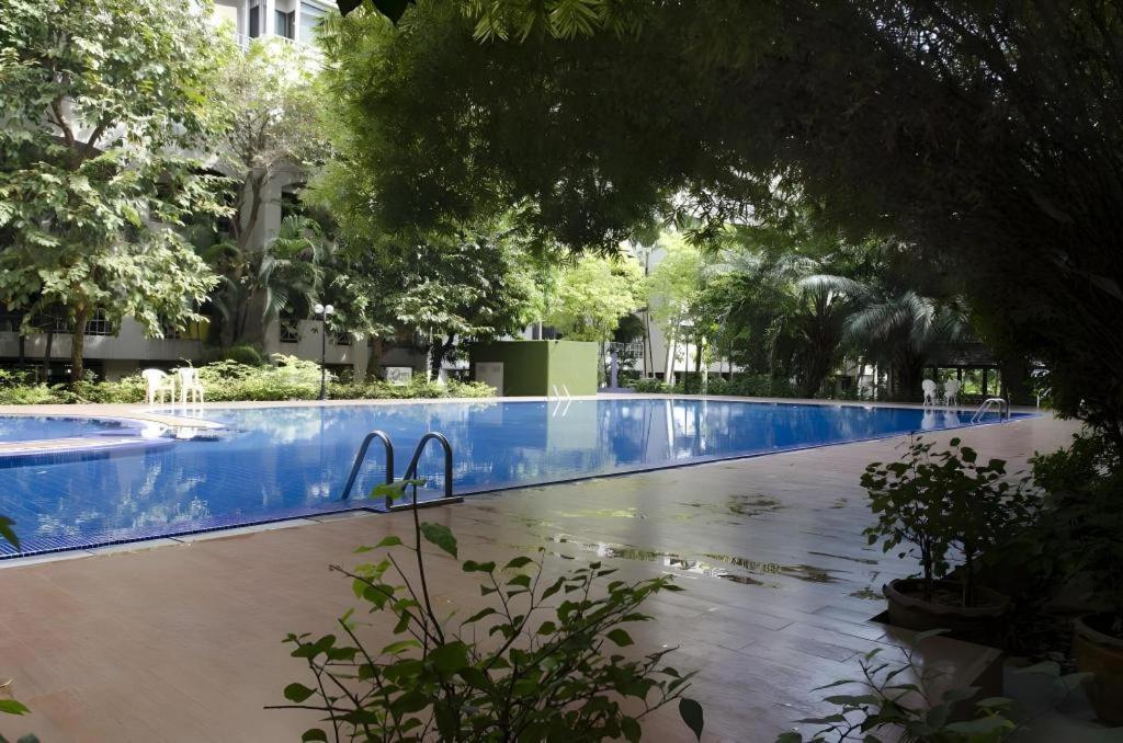 Town In Town Gardent Resort Bangkok Eksteriør bilde