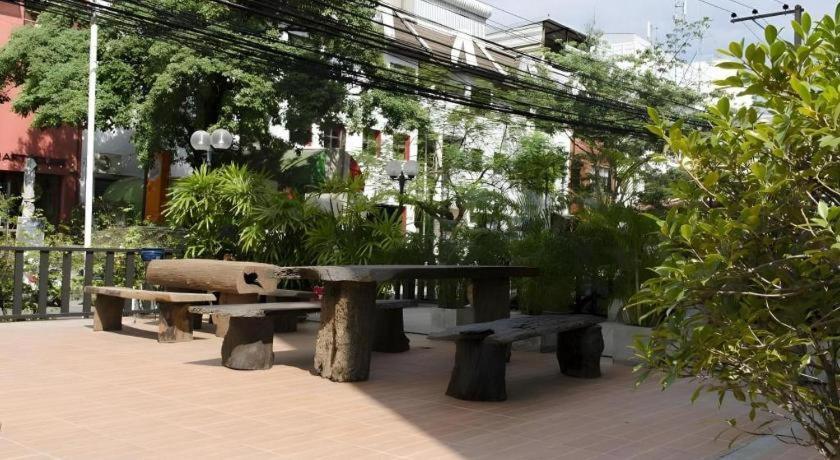 Town In Town Gardent Resort Bangkok Eksteriør bilde