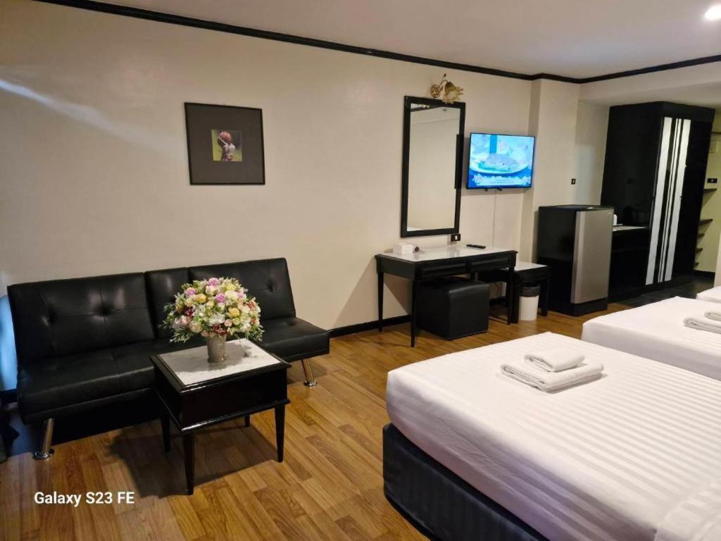 Town In Town Gardent Resort Bangkok Eksteriør bilde