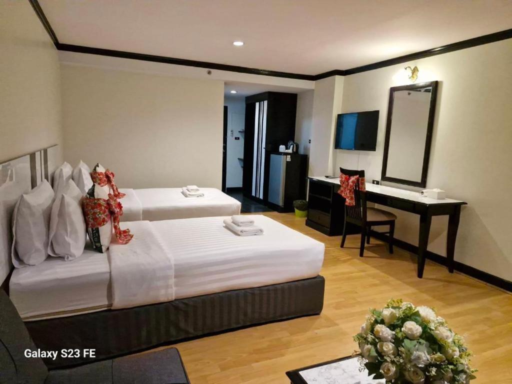Town In Town Gardent Resort Bangkok Eksteriør bilde