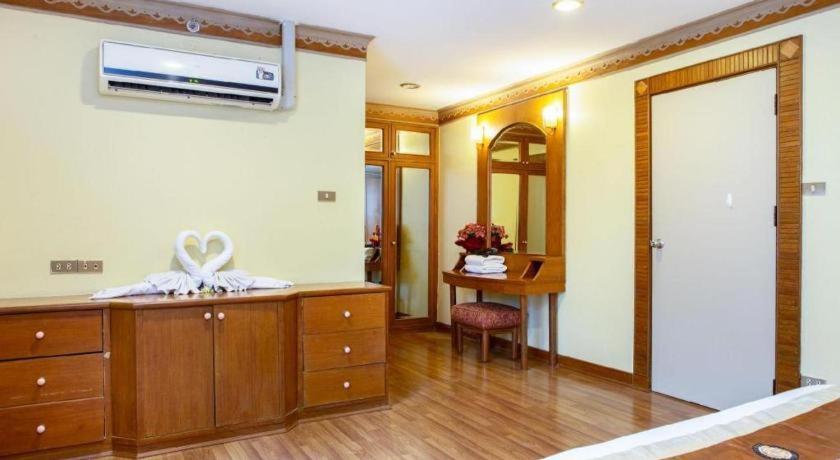 Town In Town Gardent Resort Bangkok Eksteriør bilde