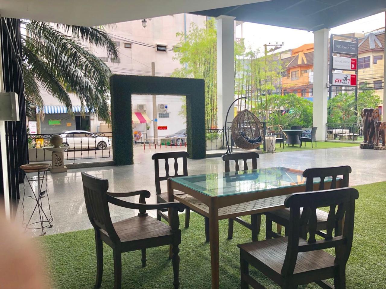 Town In Town Gardent Resort Bangkok Eksteriør bilde